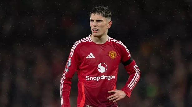 Alejandro Garnacho backed into corner amid fresh Man Utd transfer concerns