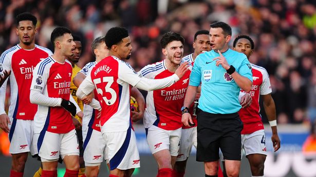 Ex-Premier League referee makes worrying prediction amid Michael Oliver backlash