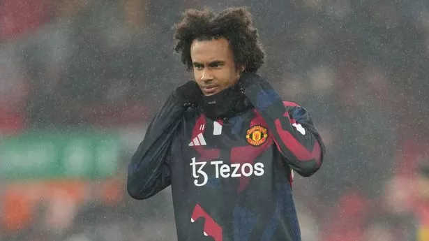 Rio Ferdinand takes fresh swipe at Joshua Zirkzee after Harry Maguire’s last-gasp Anfield miss