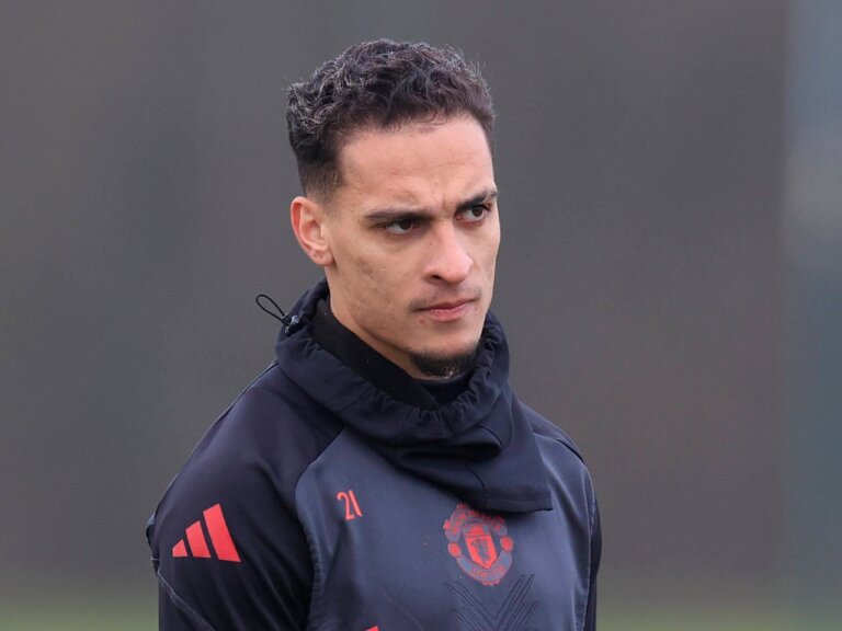 Man United ‘name price range’ for in-form Antony as La Liga giants ‘submit enquiry’ for Real Betis star