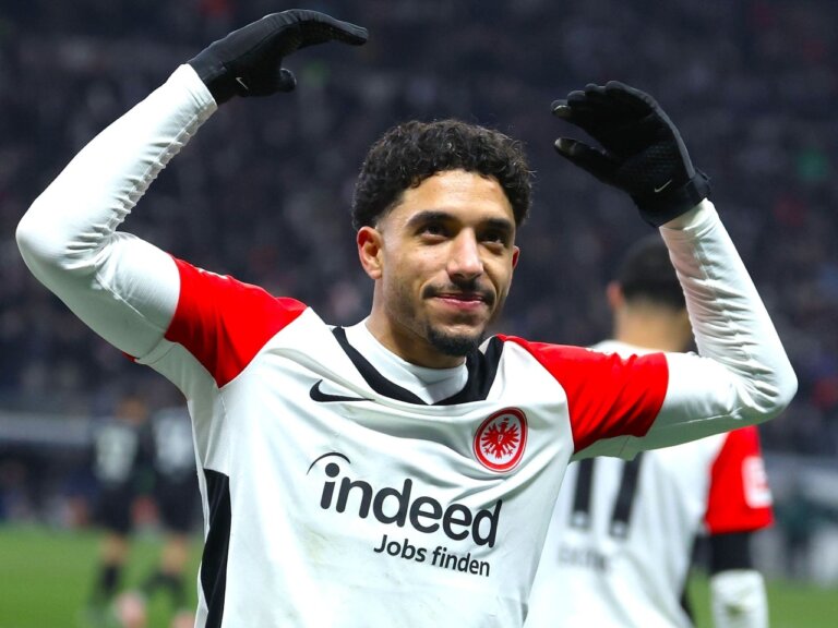 Omar Marmoush officially joins Man City: How does “top-class” Egyptian forward compare to Julian Alvarez?