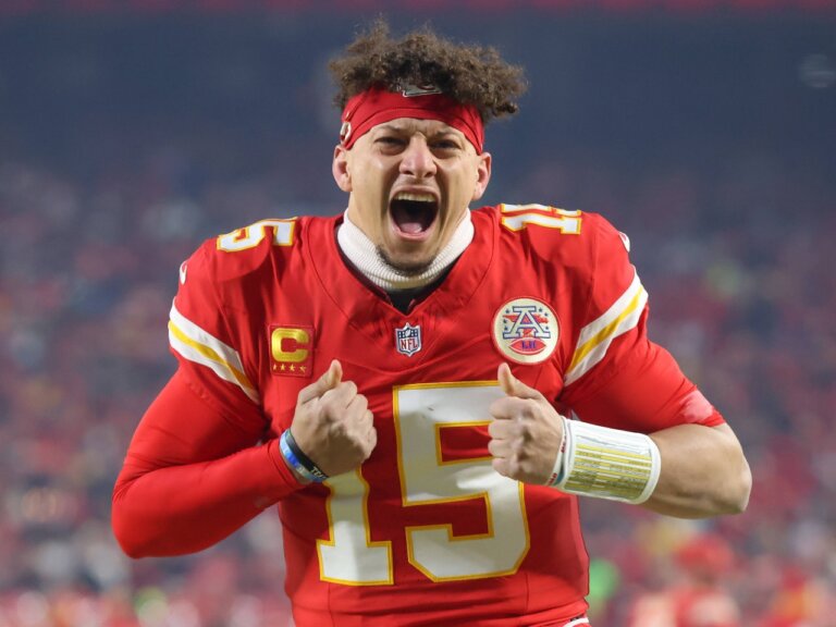 Kansas City Chiefs edge closer to NFL history as Super Bowl champions set up Philadelphia Eagles rematch