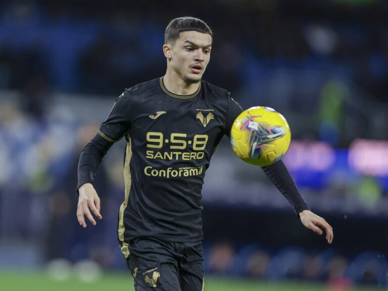 Chelsea transfer news: Hellas Verona midfielder targeted as Cesare Casadei replacement