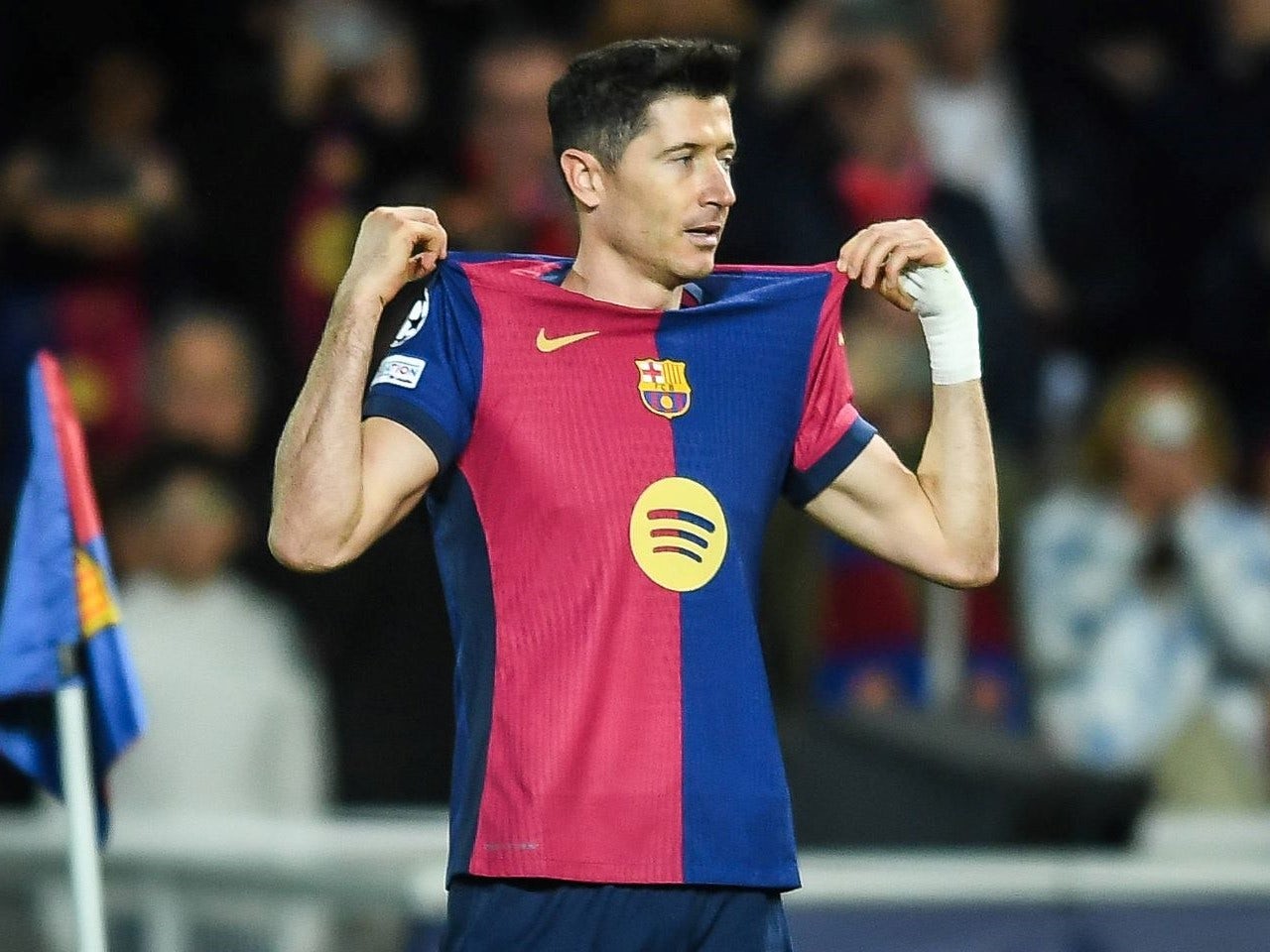 Barcelona transfer news: Catalan giants 'want goalscoring machine' as long-term Robert Lewandowski replacement