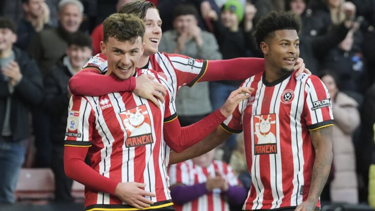 Burrows double sends Sheff Utd top of Championship