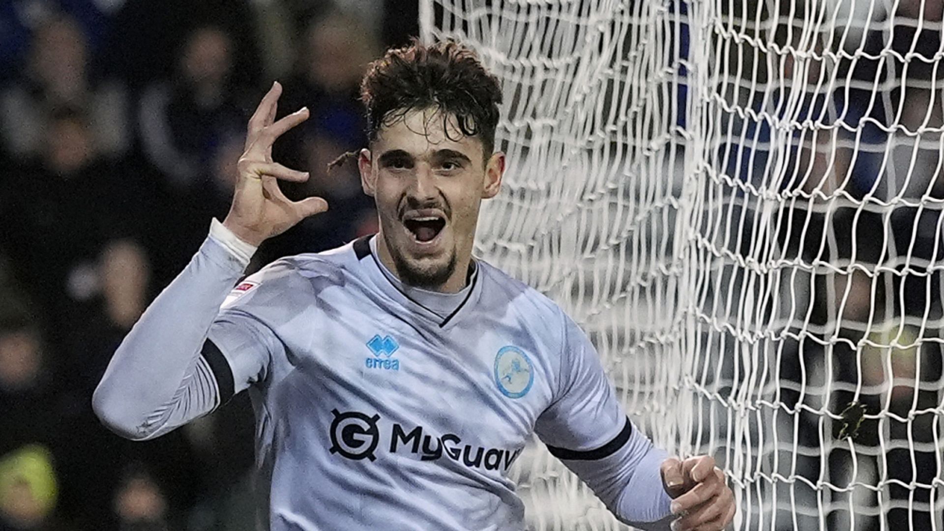 Millwall nick win at Portsmouth