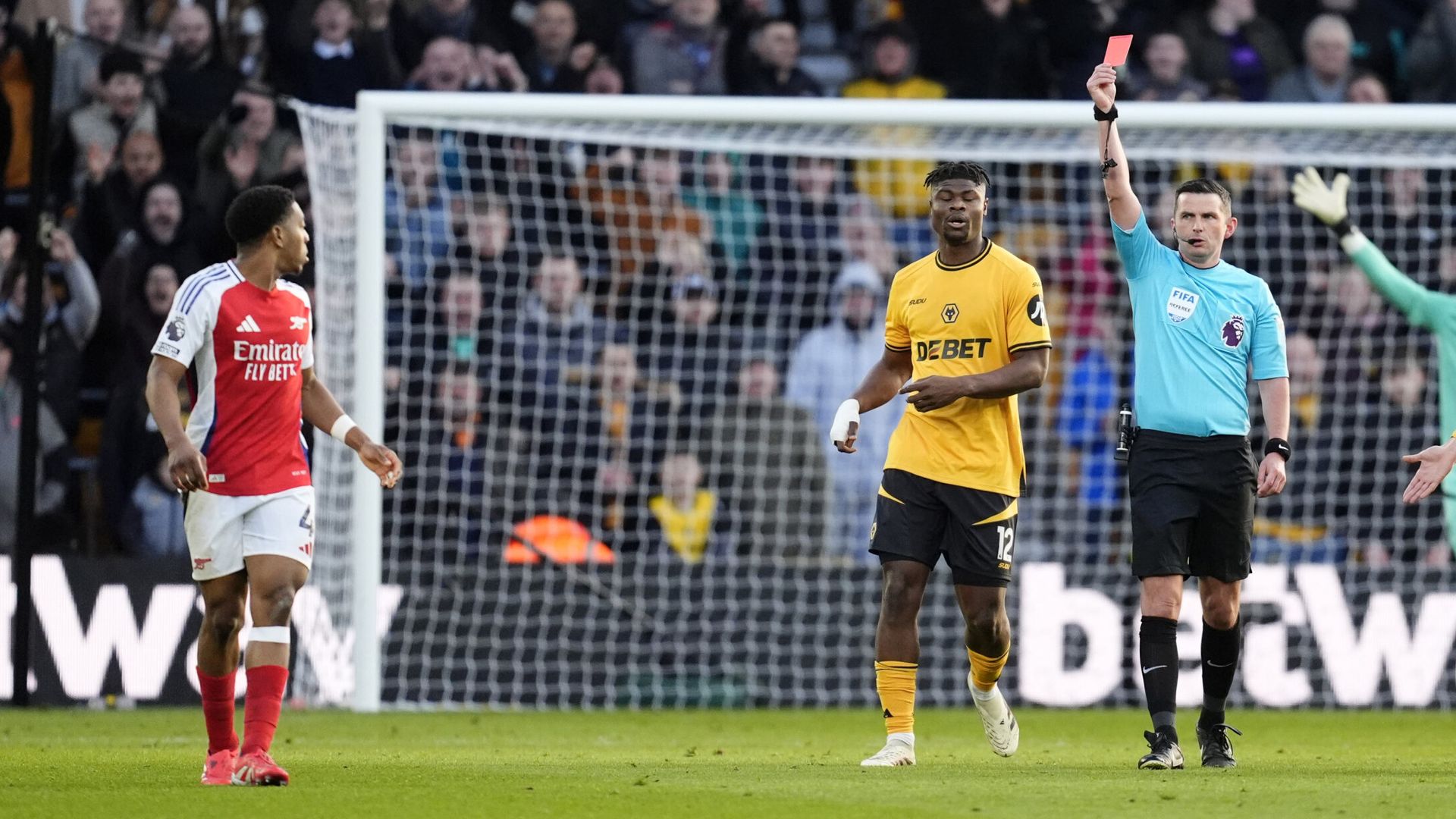 Arsenal appeal against Lewis-Skelly's red card at Wolves