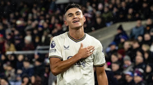 Carlos Alcaraz on picking between Messi and Ronaldo and why he wanted to join Everton