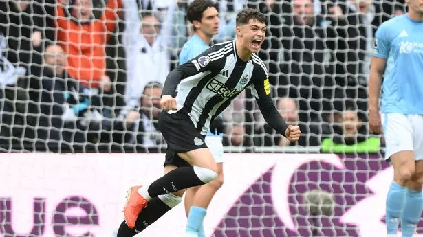 Newcastle star told he ‘has the world at his feet’ – and it’s not Alexander Isak