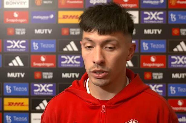 Lisandro Martinez fires back at Man Utd legend Paul Scholes: “He wouldn’t survive!”