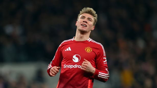 What happened to the three strikers Man Utd turned down before signing Rasmus Hojlund