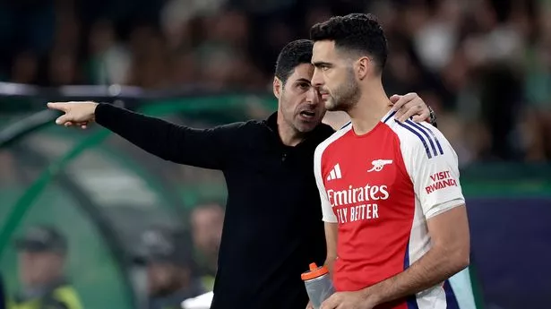 Striker talks from inside Arsenal camp revealed along with team-mate’s fear over solution