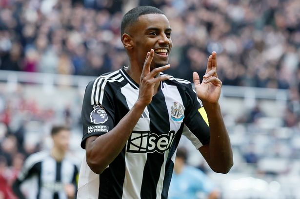 Alexander Isak’s ‘gentleman’s agreement’ as new Arsenal and Liverpool suspicions raised