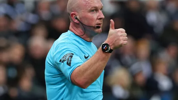 Which team does Simon Hooper support? Premier League referee’s allegiances and background