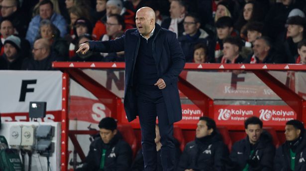 Liverpool icon makes Arne Slot feelings clear after keeping close eye on dugout behaviour