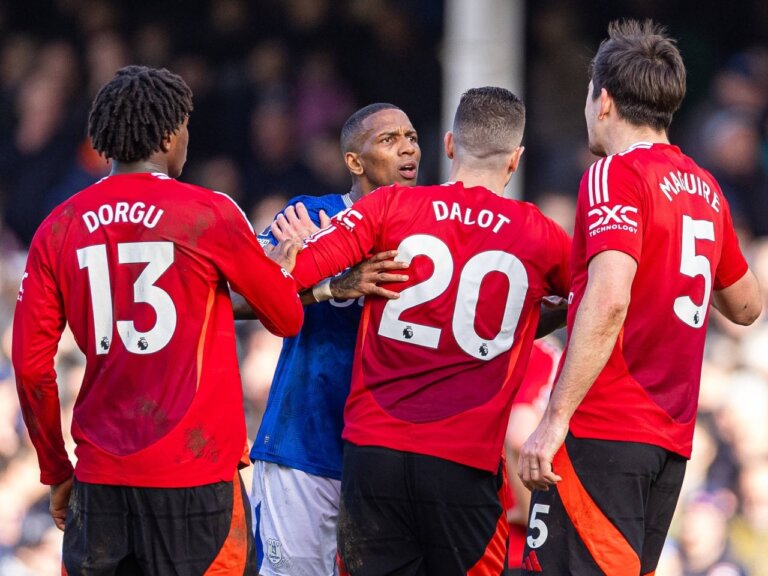 Everton 2-2 Man United: David Moyes reacts as Premier League statement explains VAR penalty controversy