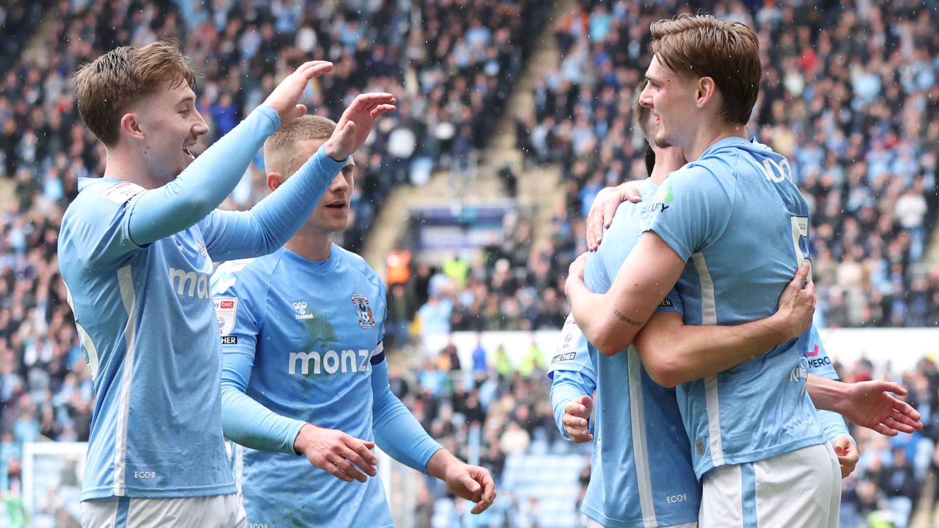 Lampard's in-form Coventry maintain play-off charge