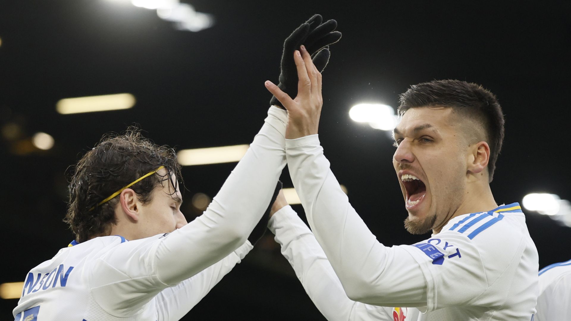 Leeds hit seven to ruthlessly halt Cardiff's unbeaten run