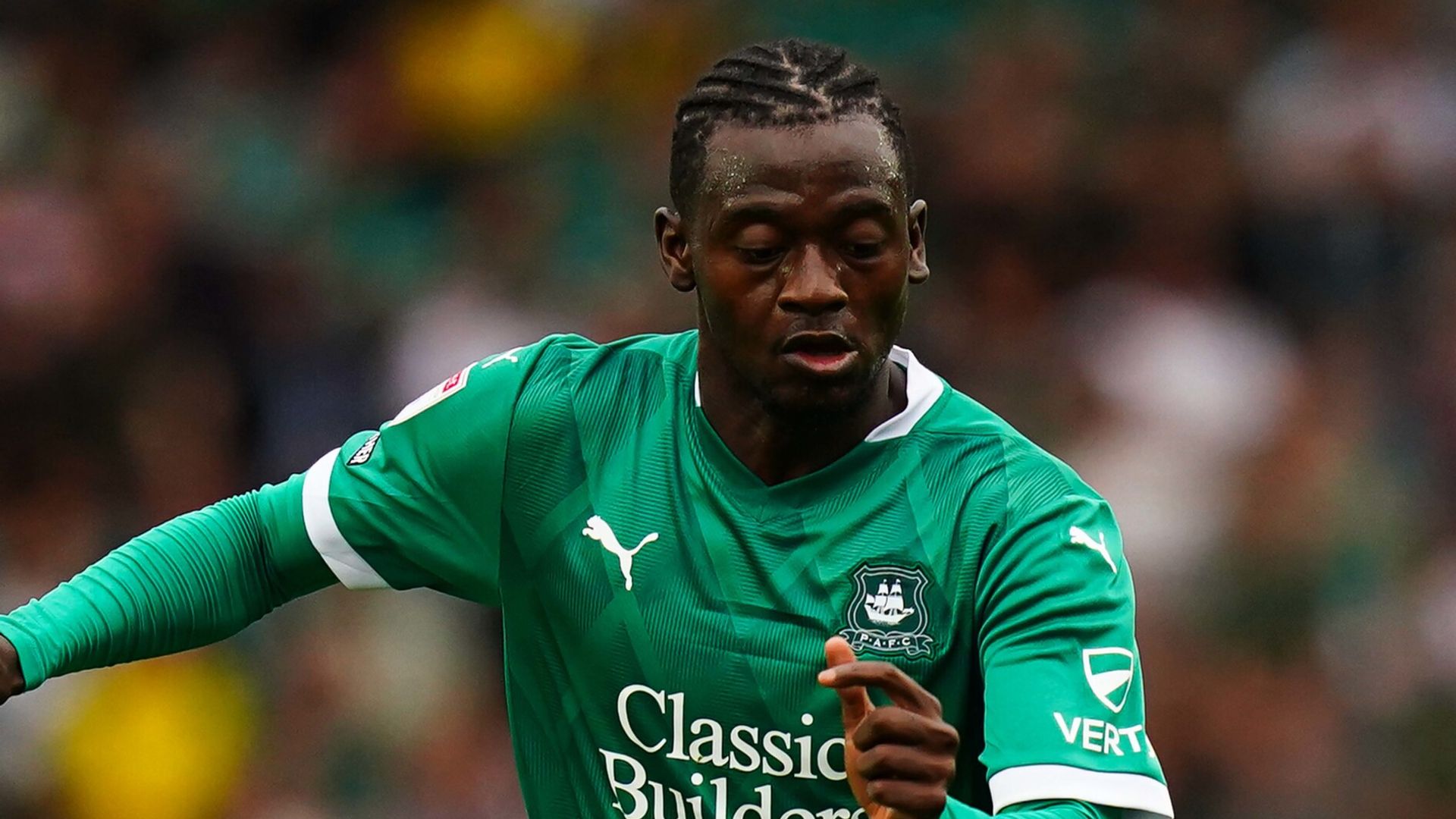 Plymouth hit back to hold 10-player Cardiff