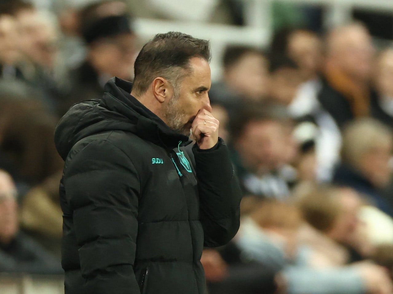 Liverpool 2-1 Wolves: Vitor Pereira "frustrated" with slow start as Premier League leaders edge win at Anfield