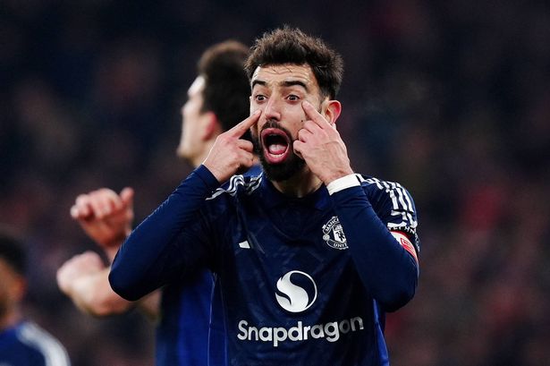 Man Utd legends in disagreement over Bruno Fernandes in ‘poisonous tongue’ warning