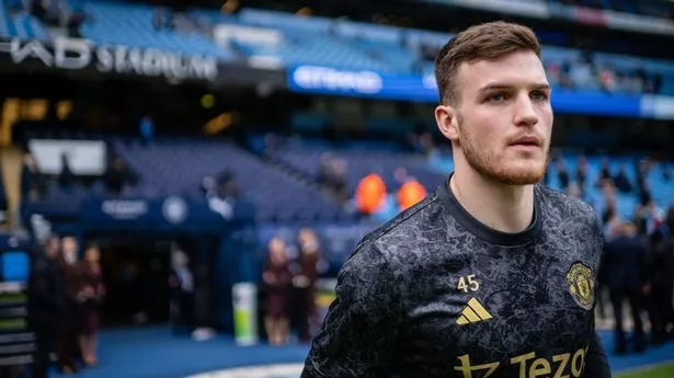 Who is Dermot Mee? Man Utd goalkeeper could be handed unlikely chance tonight