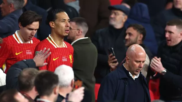 Virgil van Dijk makes ‘world is sinking’ comment as Liverpool priority becomes clearer