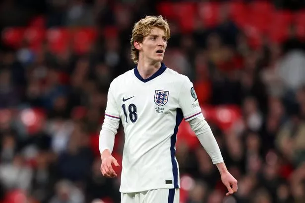 Anthony Gordon ‘unable to walk properly’ as Thomas Tuchel issues injury update