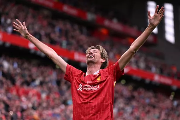 Peter Crouch brings back iconic celebration as history made in Liverpool Legends match