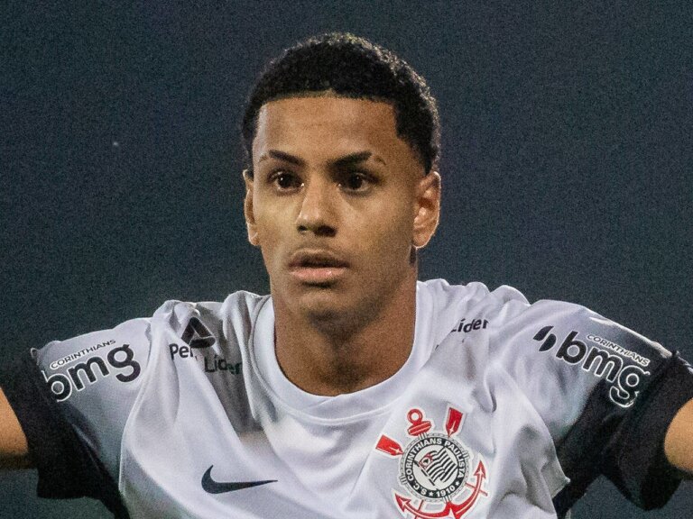 Chelsea transfer news: Brazilian starlet Denner on brink of €15m Stamford Bridge switch?