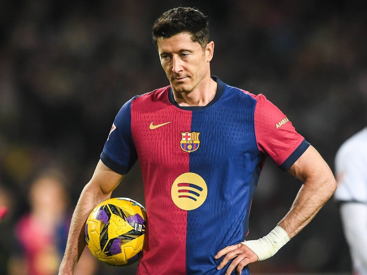 Robert Lewandowski injury: Will Barcelona marksman miss El Clasico, Inter Milan clashes?