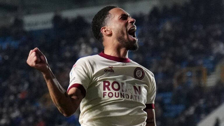 Bristol City win at Millwall to close on play-offs