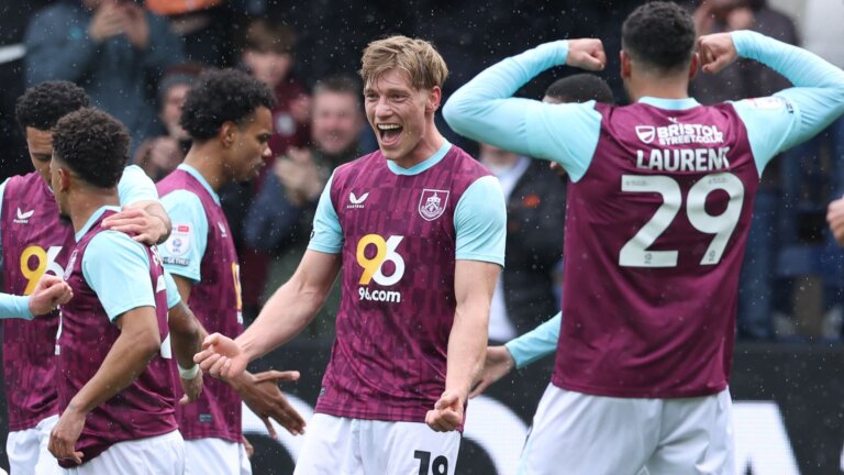Flemming free-kick sees Burnley maintain promotion pace