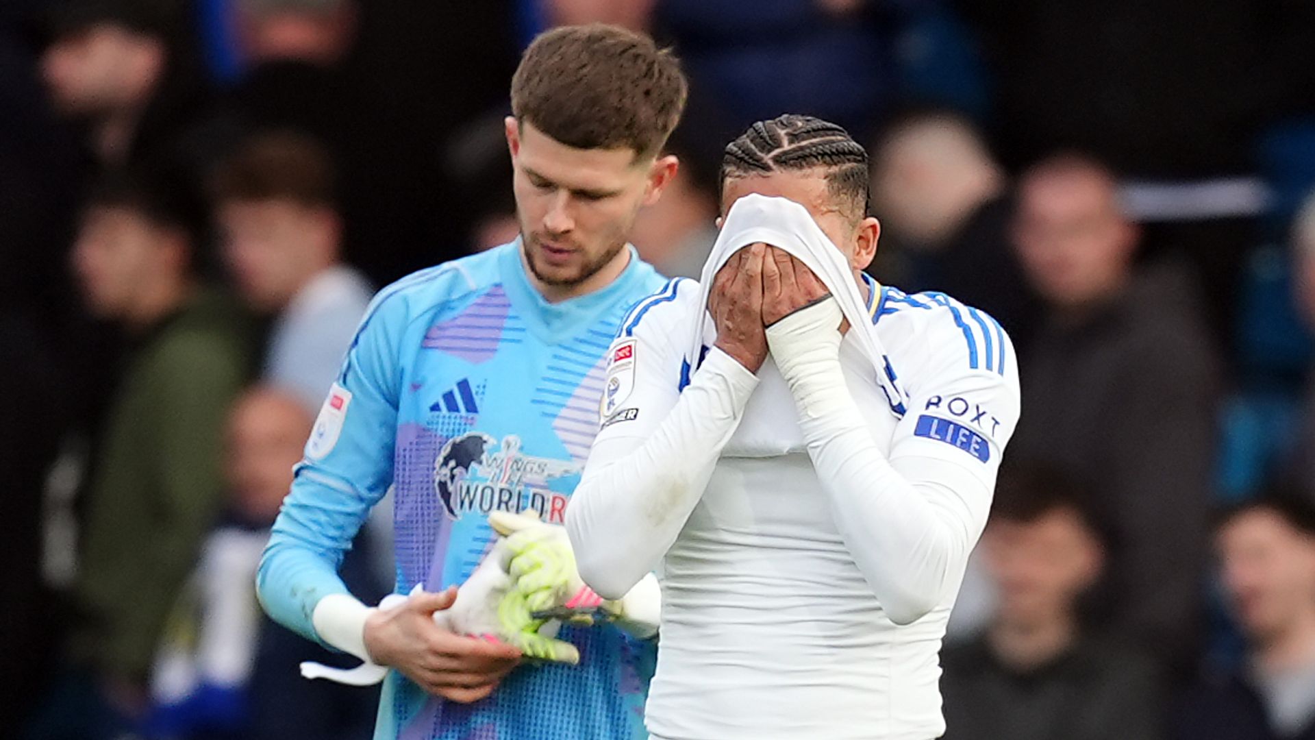 Meslier nightmare as Leeds suffer blow in promotion race