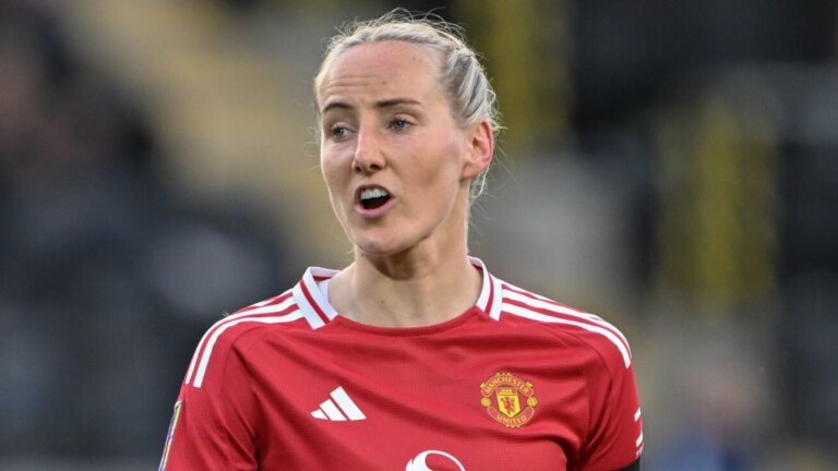 WSL latest: Man Utd confirm new deal for Turner