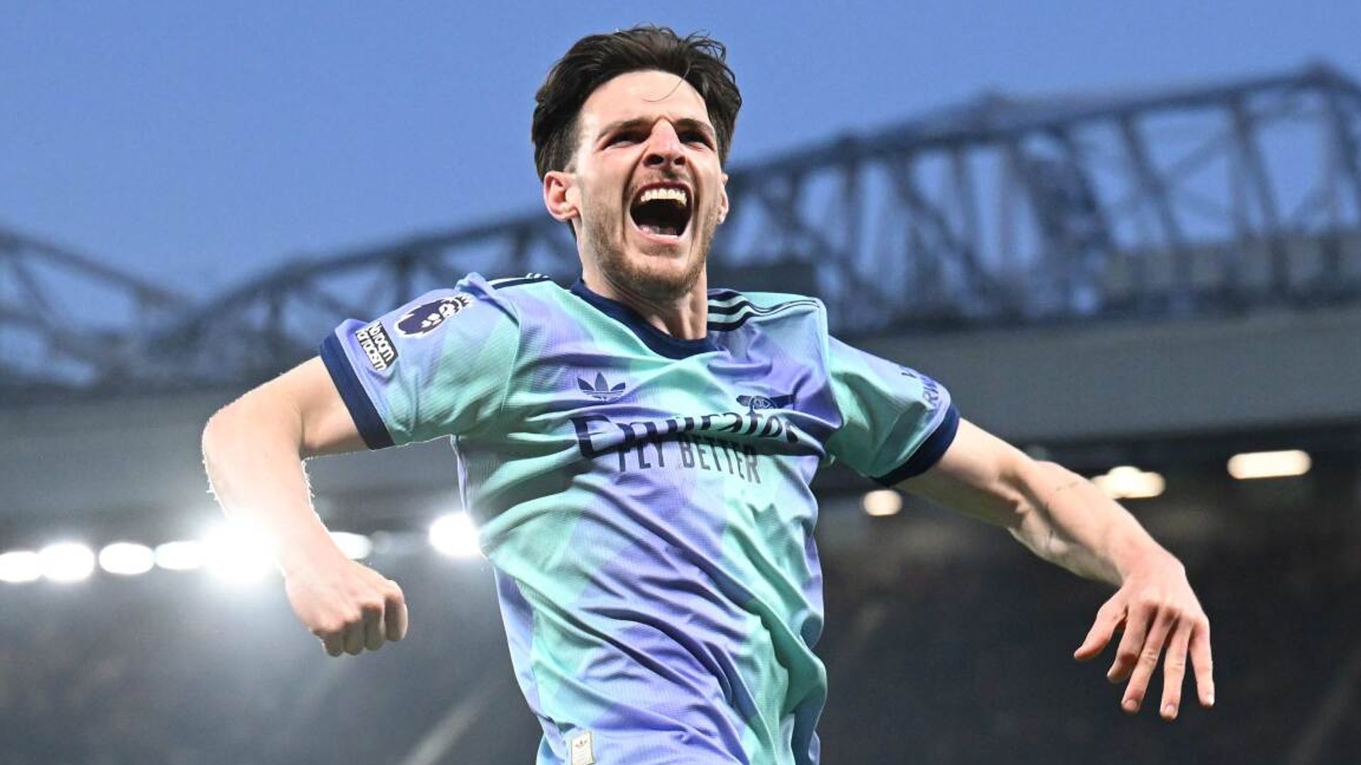 Rice heroics rescue dramatic draw for Arsenal at Man Utd