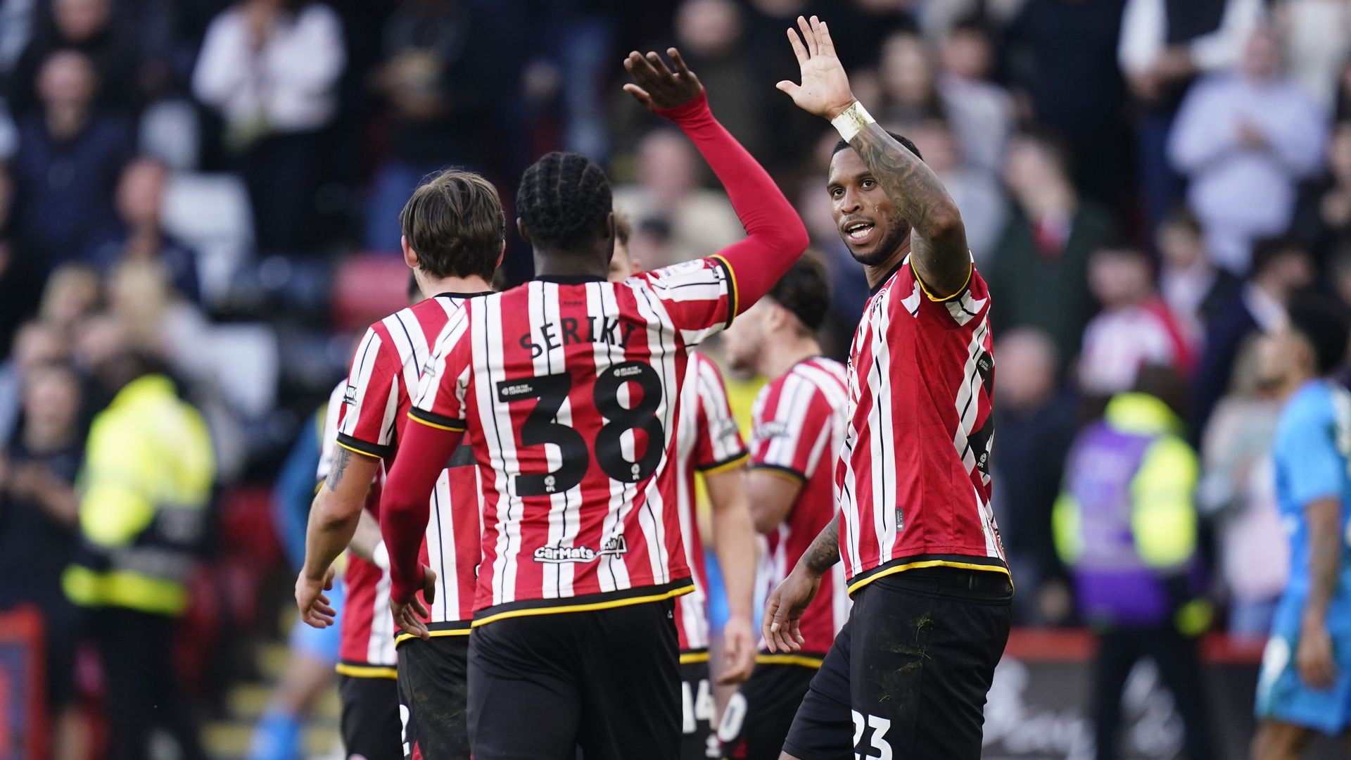 Sheff Utd move level with leaders Leeds after beating Preston