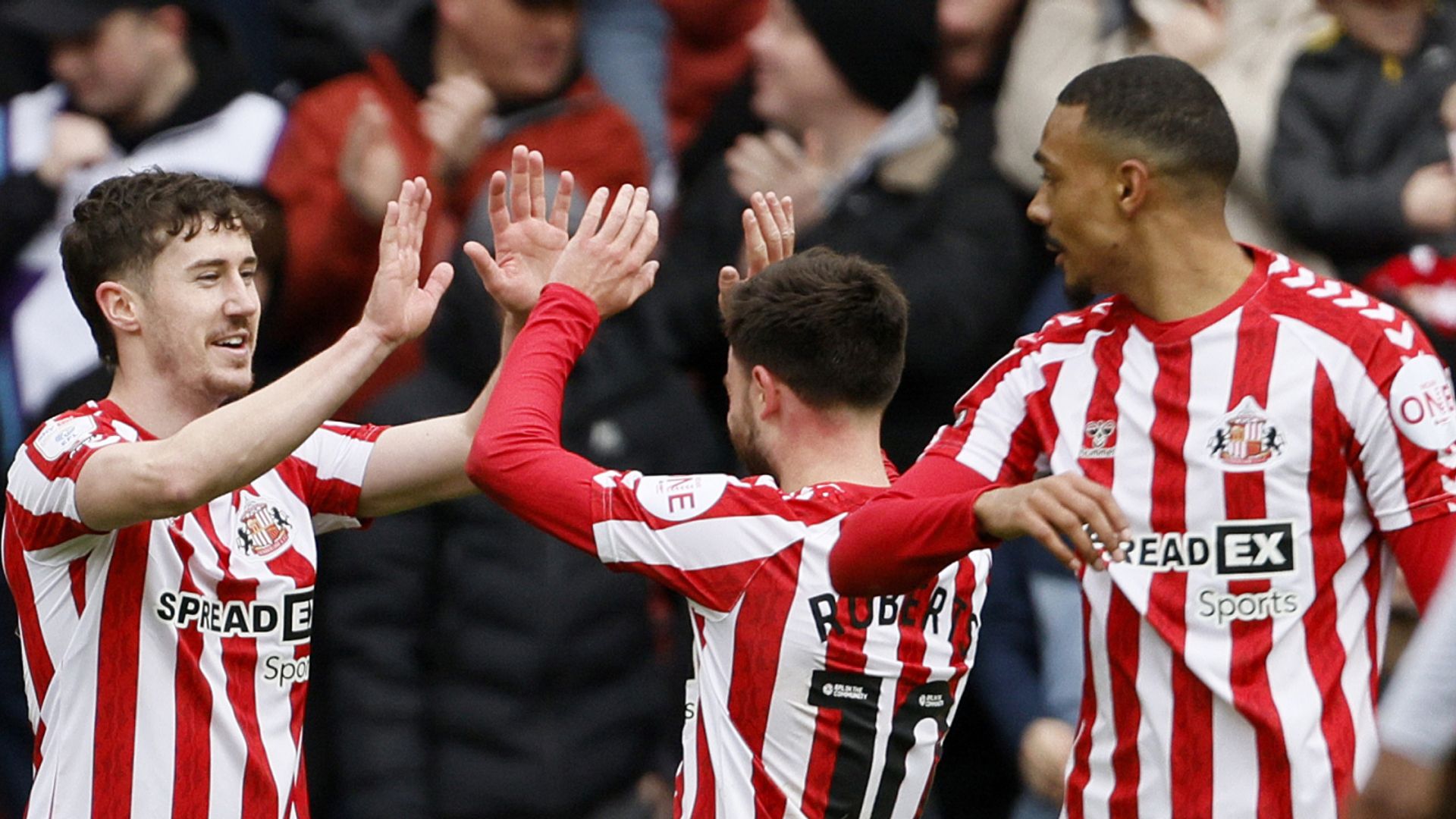 Sunderland back to winning ways as they edge past Millwall
