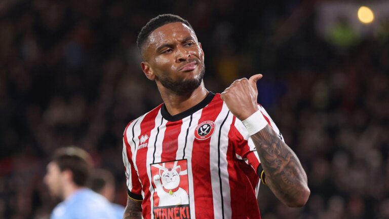 Sheff Utd beat Coventry to take top spot – and put pressure back on Leeds