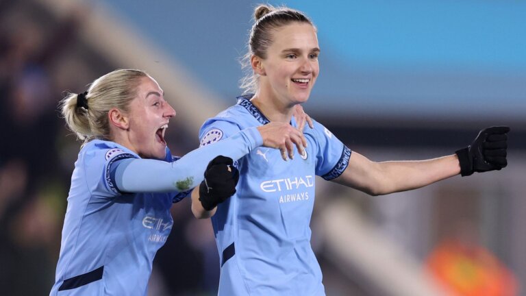 Miedema double for Man City hands Bompastor first defeat as Chelsea boss