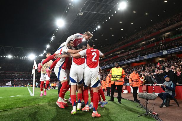 Football news: Kylian Mbappe sends Arsenal message as Man Utd star enters war of words