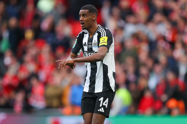 Ian Wright fumes at ‘disrespectful’ transfer theory involving Arsenal target Alexander Isak