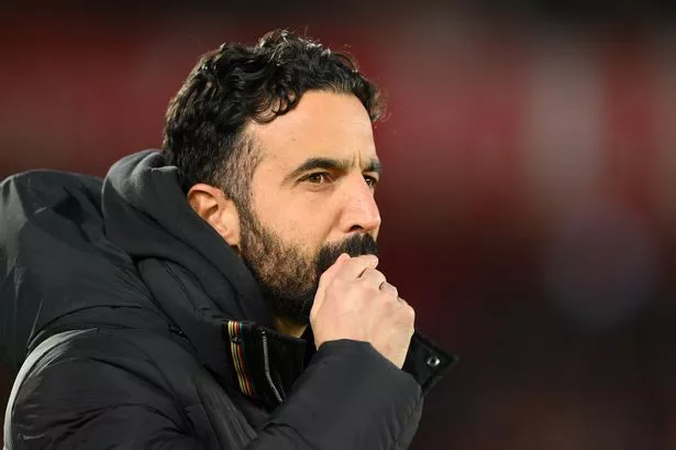 Man Utd close in on free transfer as target ‘travels to Manchester’ to complete deal