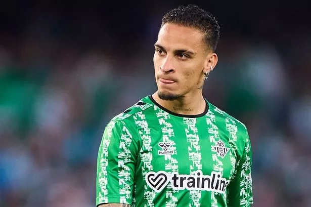 Antony warned what will immediately happen if he returns to Man Utd this summer