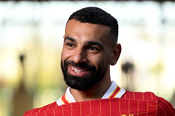 Mo Salah aims subtle dig at Trent Alexander-Arnold after signing new Liverpool contract