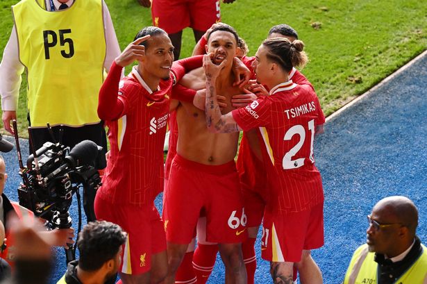 Liverpool stars make their Trent Alexander-Arnold feelings clear after ‘farewell gift’