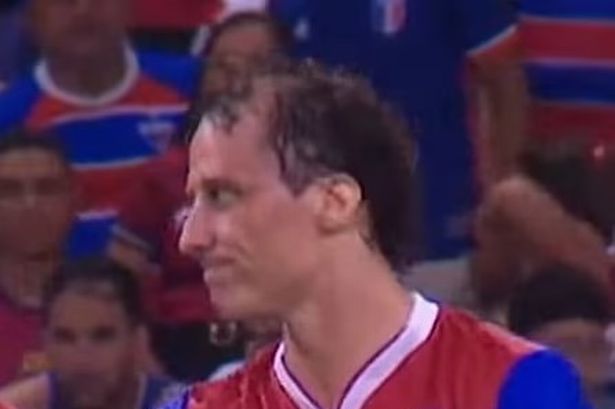 Former Arsenal and Chelsea star left unrecognisable as he reveals treatment for baldness