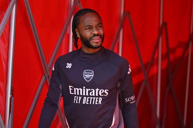 Ryan Reynolds told what he’d have to offer Raheem Sterling as winger urged to drop down