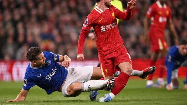 Premier League offer explanation on VAR red card controversy in Liverpool vs Everton