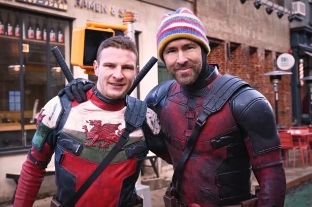 Paul Mullin shows true colours with actions towards Wrexham star who stole his place